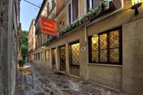 Отель Hotel Caprera  Венеция